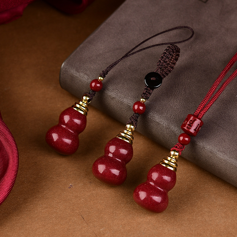 Phone Accessories Red - Luxe Rode Cinnaber De Kalebas Hanger